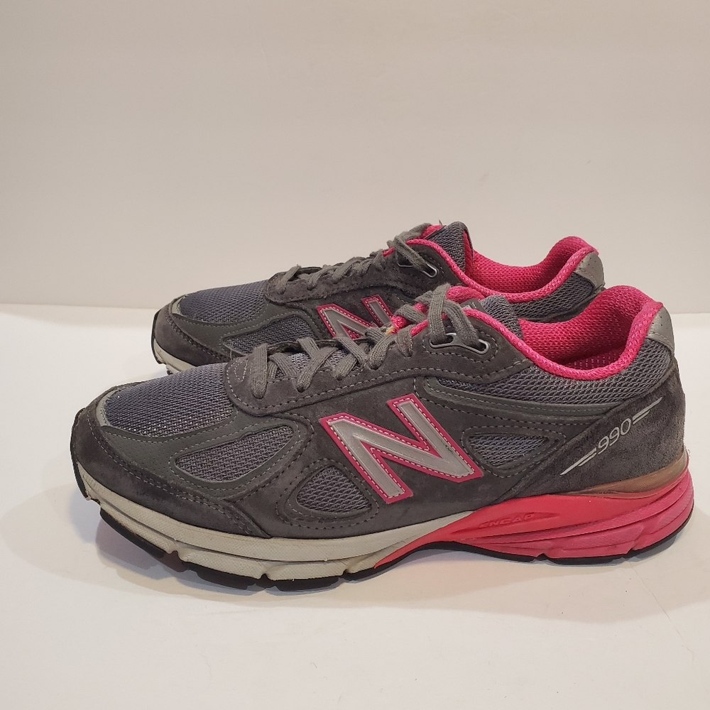 New Balance 990v 4 womens Sneakers Shoes size 9 Comfortable Grey And Pink